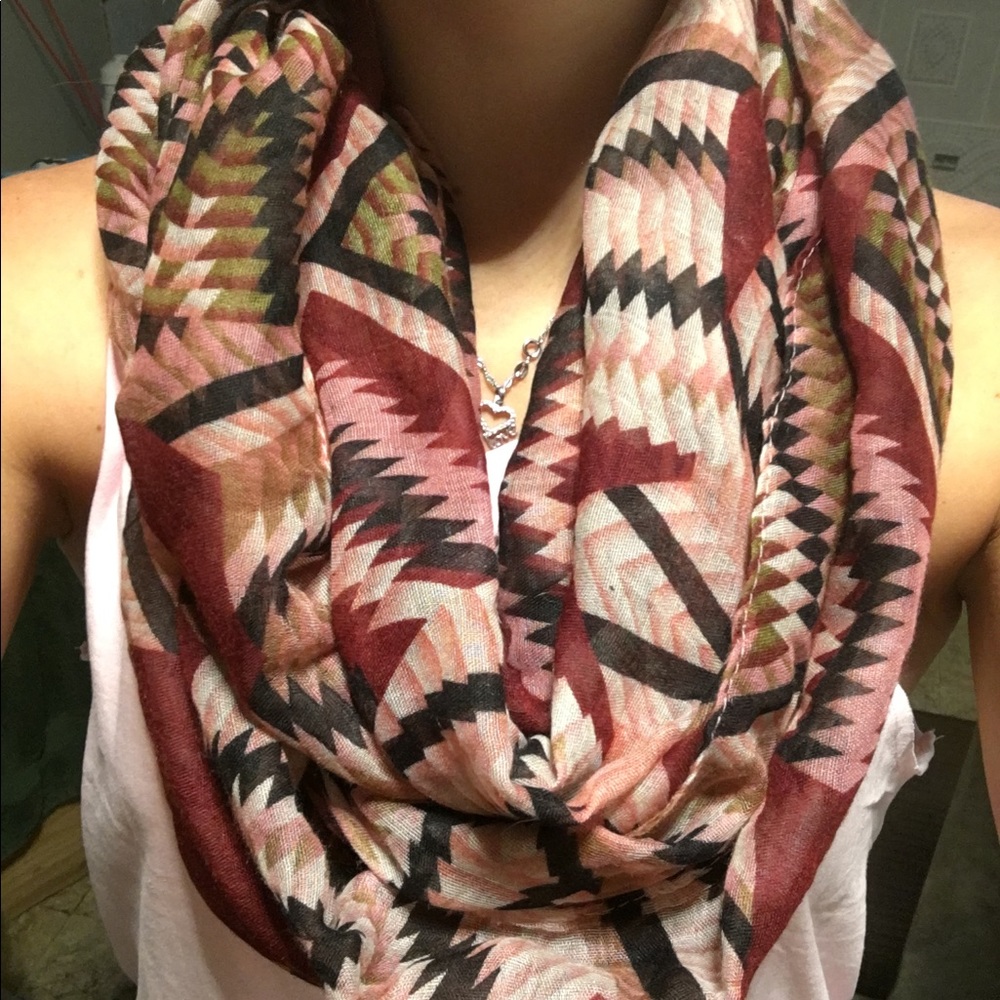 INFINITY SCARF 🧣